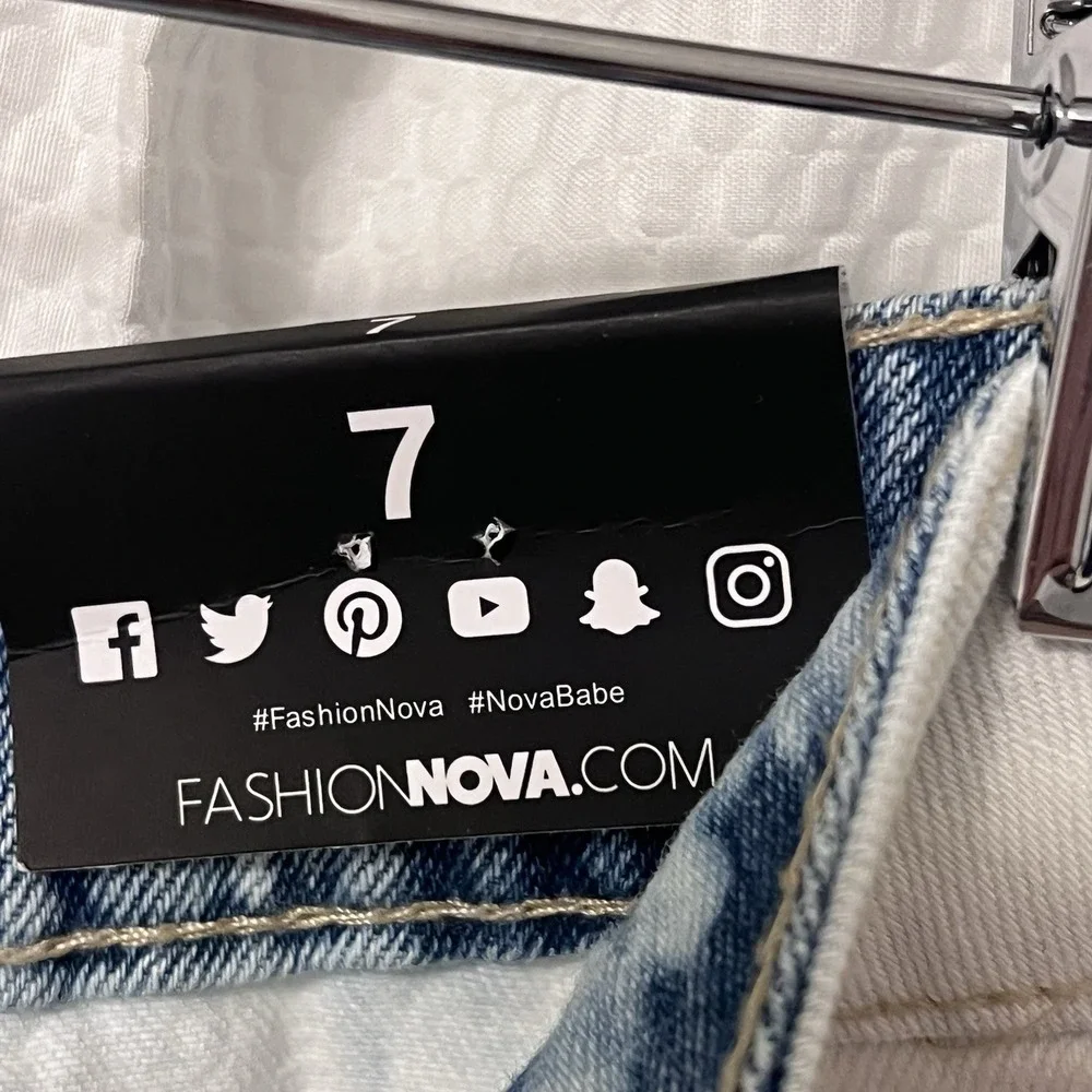 Fashion Nova these nwt